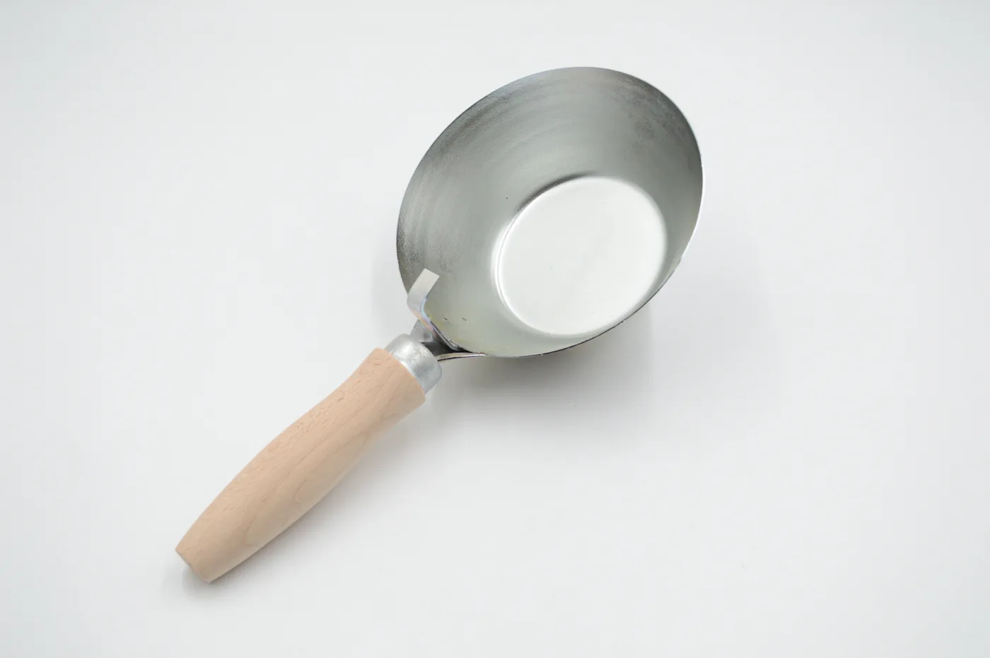 Kőműves serpenyő 160mm Horganyzott